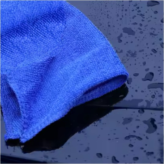 EM Automotive® Zestaw 4 Ściereczek z Mikrofibry 30x30 cm do Auta Wnętrza Szyb Lakieru i Osuszania -zdjęcie numer 2