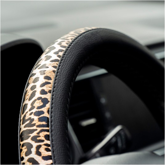 Pokrowiec nakładka na kierownicę samochodową M 37-39cm SWC-43-M AMIO-02984 -zdjęcie numer 4