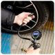 EM Automotive® Pistolet do Pompowania Kół z Cyfrowym Manometrem 18 Bar EURO 1/4 Cala Wąż 36 cm -zdjęcie numer 3