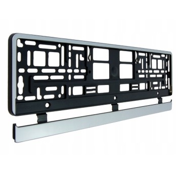 Ramka na tablicę rejestracyjną ze srebrną obwódką